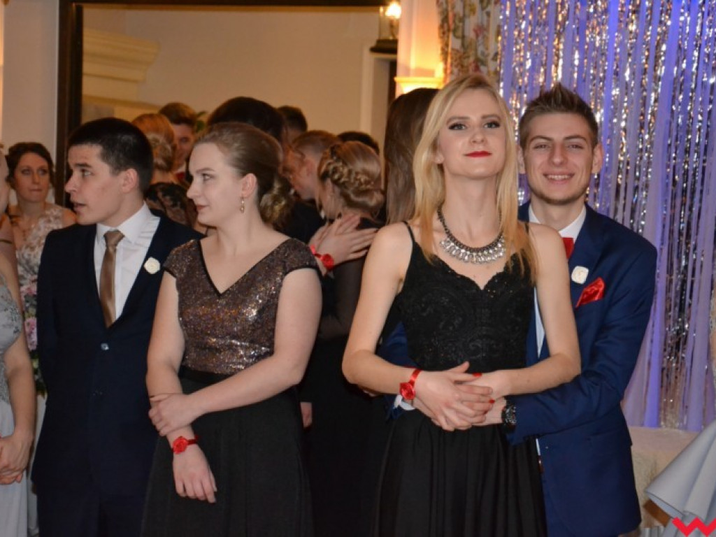  Sezon na studniówki we Wrześni rozpoczęty. Politechnicy już po polonezie