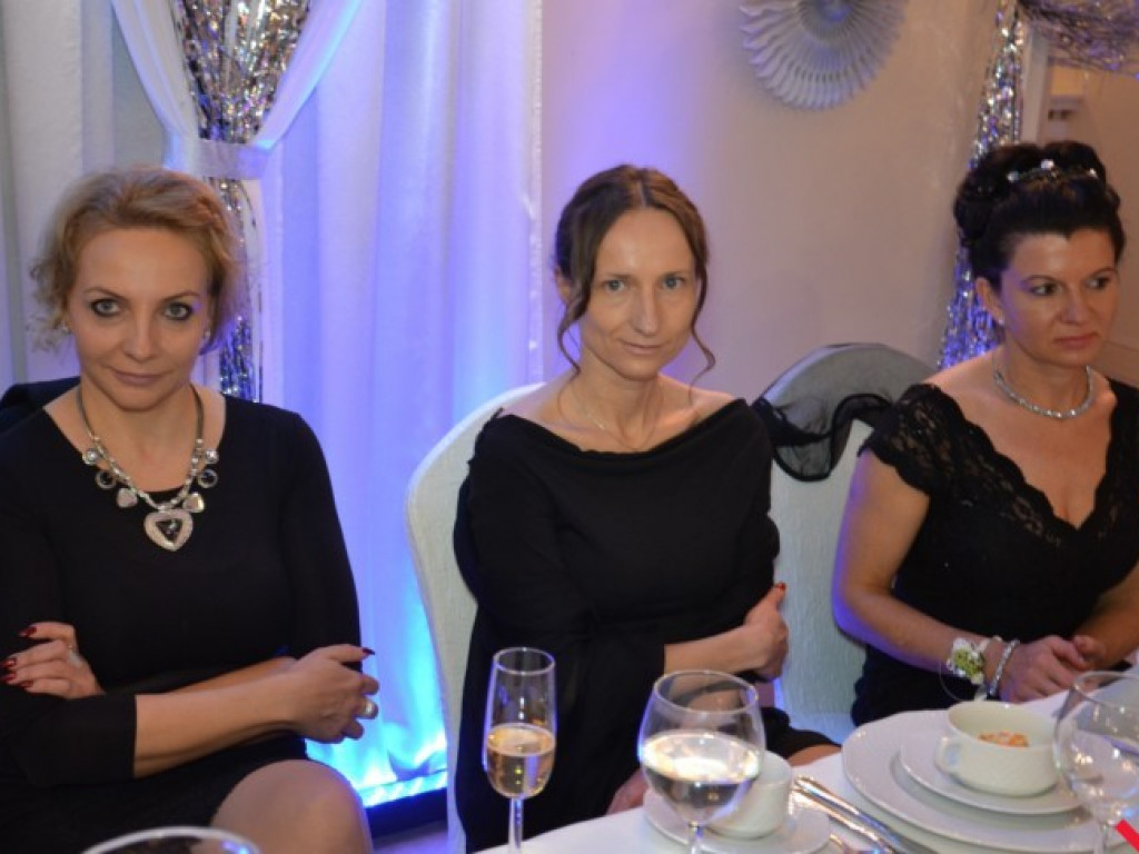 Studniówka 2018. Zobacz jak poloneza zatańczyli maturzyści „rolnika”