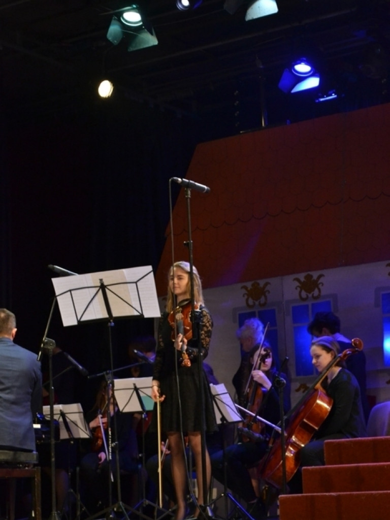 Lutnia w świątecznych klimatach