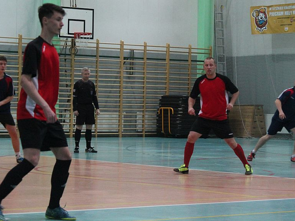 Energosieć Pyzdry na czele rozgrywek halowej piłki nożnej