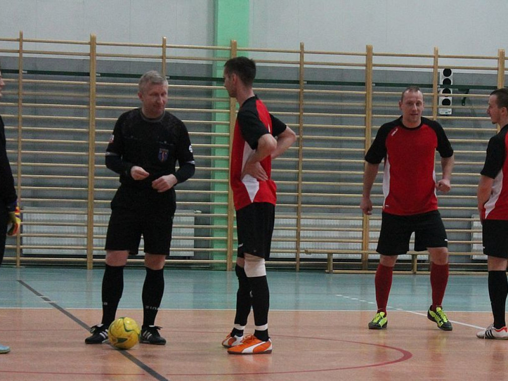 Energosieć Pyzdry na czele rozgrywek halowej piłki nożnej