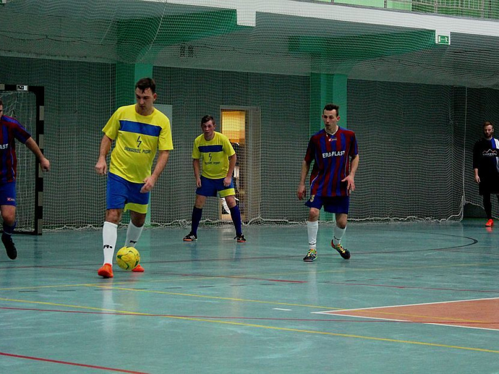 Energosieć Pyzdry na czele rozgrywek halowej piłki nożnej