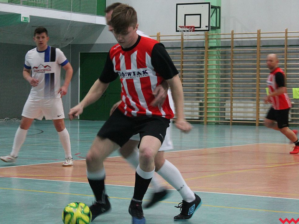 Energosieć Pyzdry na czele rozgrywek halowej piłki nożnej