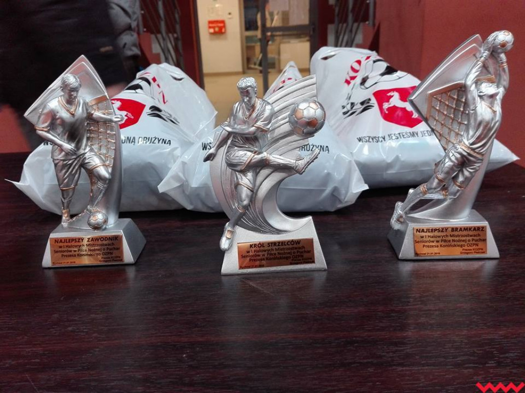 Warta Pyzdry wygrywa I Halowe Mistrzostwa Seniorów w Piłce Nożnej pod patronatem OZPN Konin