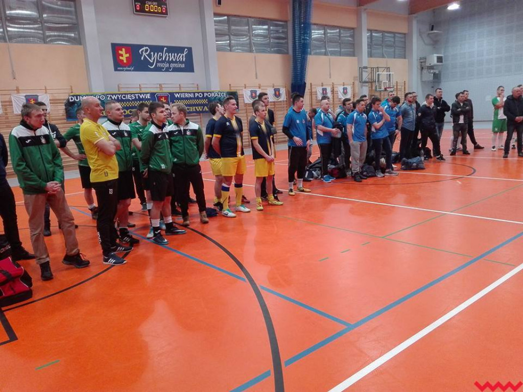 Warta Pyzdry wygrywa I Halowe Mistrzostwa Seniorów w Piłce Nożnej pod patronatem OZPN Konin