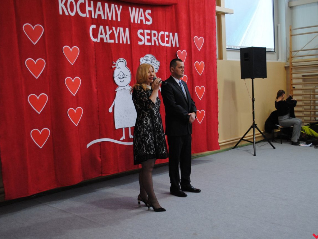 Setki ludzi na spotkaniu w Otocznej