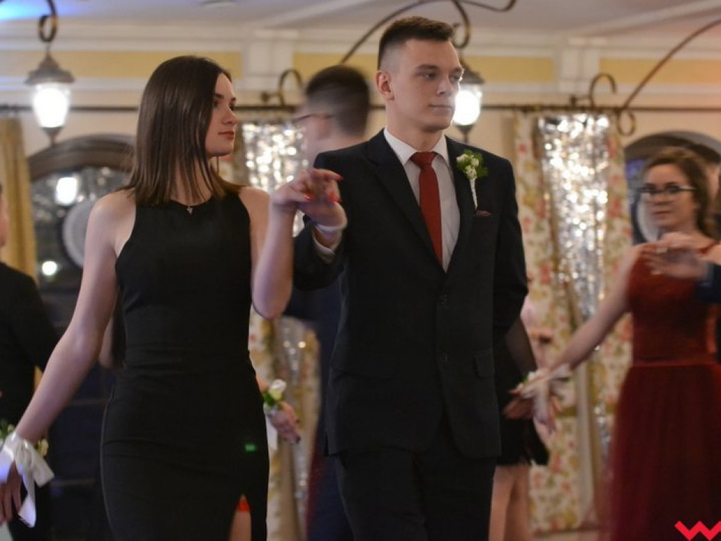 Polonez, toast do dna i niech żyje bal! Tak się bawi  „Sienkiewicz”