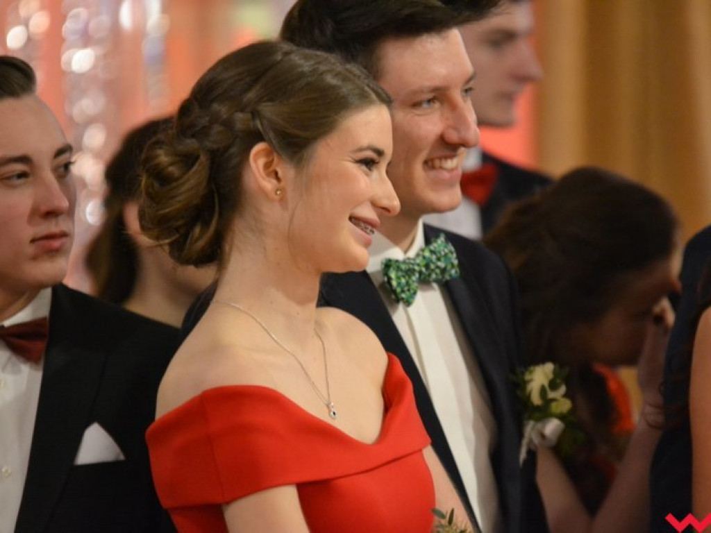 Polonez, toast do dna i niech żyje bal! Tak się bawi  „Sienkiewicz”