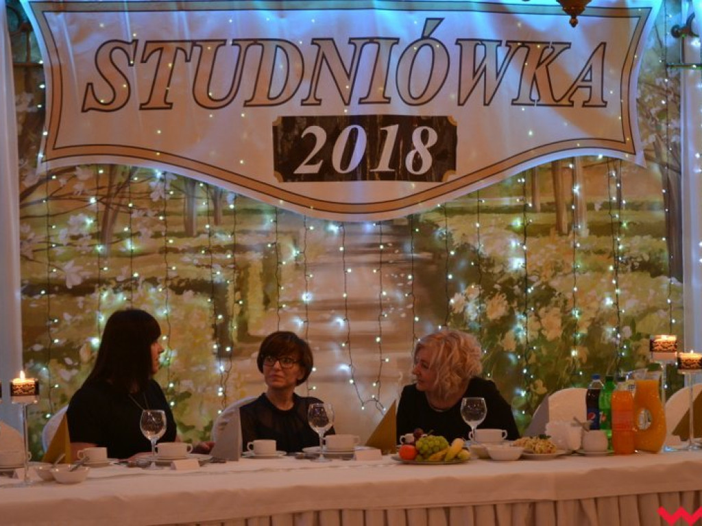 Polonez, toast do dna i niech żyje bal! Tak się bawi  „Sienkiewicz”