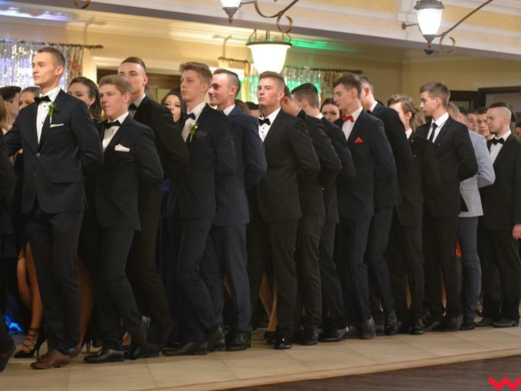 Polonez, toast do dna i niech żyje bal! Tak się bawi  „Sienkiewicz”