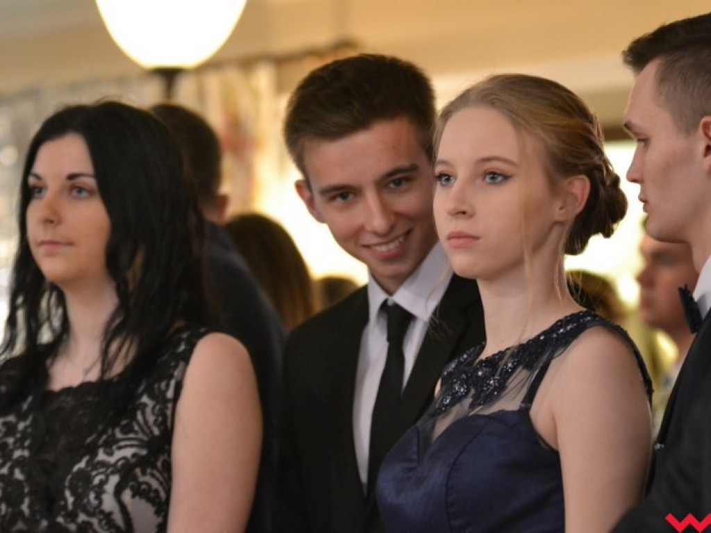 Polonez, toast do dna i niech żyje bal! Tak się bawi  „Sienkiewicz”