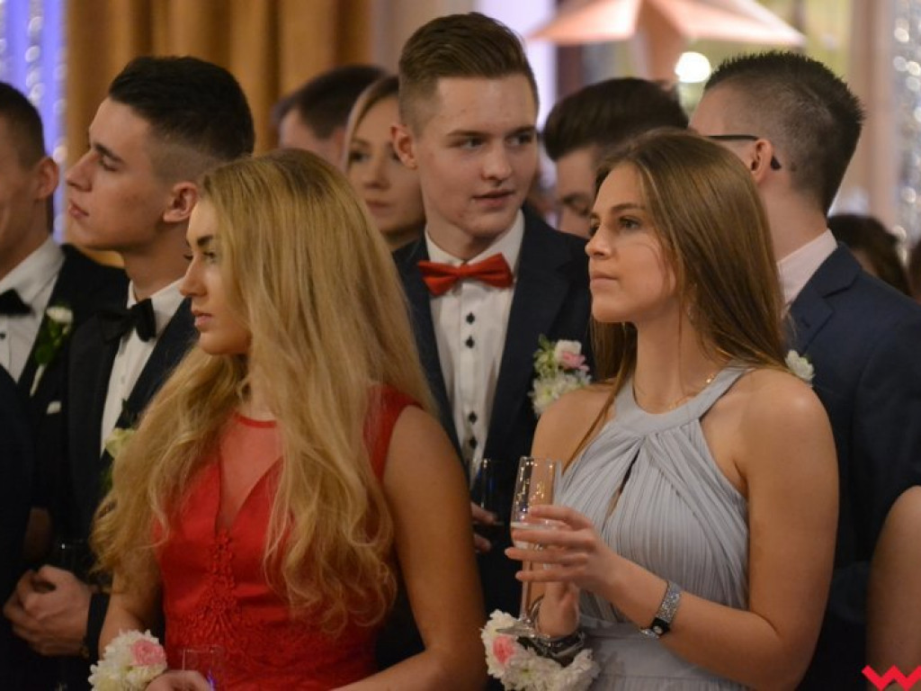 Polonez, toast do dna i niech żyje bal! Tak się bawi  „Sienkiewicz”