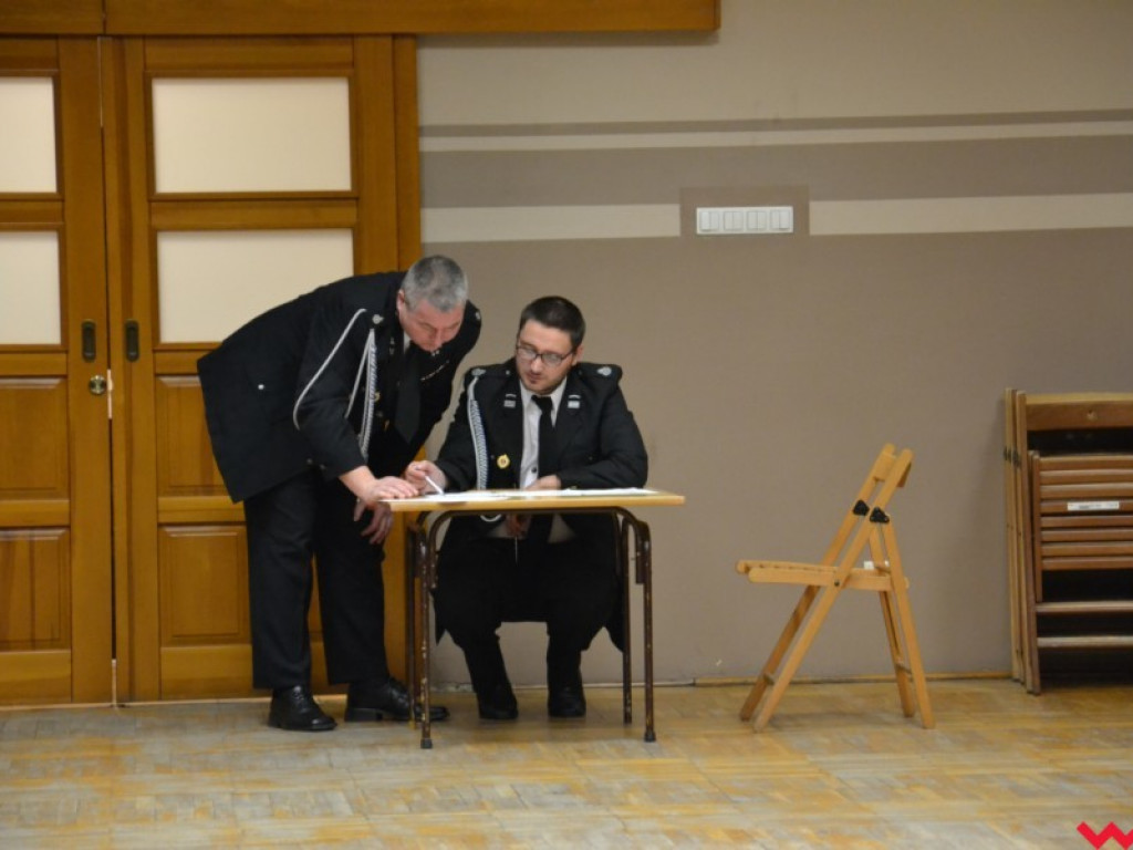 Grad odznaczeń u strażaków w Miłosławiu. Niektórzy z jednostką są już związani od pół wieku!