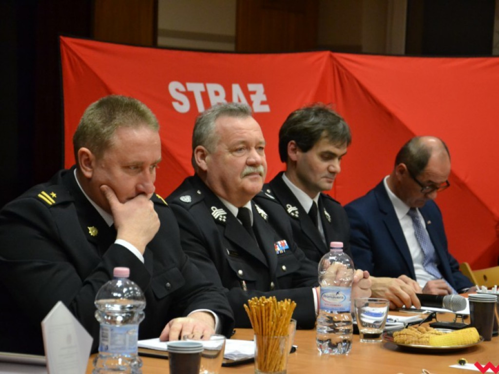 Grad odznaczeń u strażaków w Miłosławiu. Niektórzy z jednostką są już związani od pół wieku!