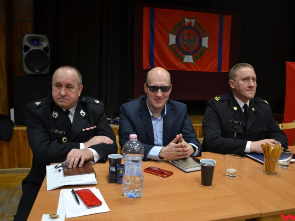 Grad odznaczeń u strażaków w Miłosławiu. Niektórzy z jednostką są już związani od pół wieku!