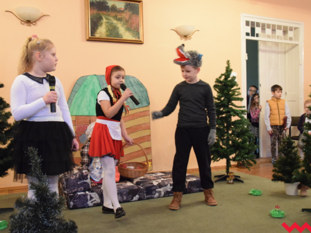 Dzień Babci i Dziadka w Zespole Szkolno-Przedszkolnym w Kołaczkowie