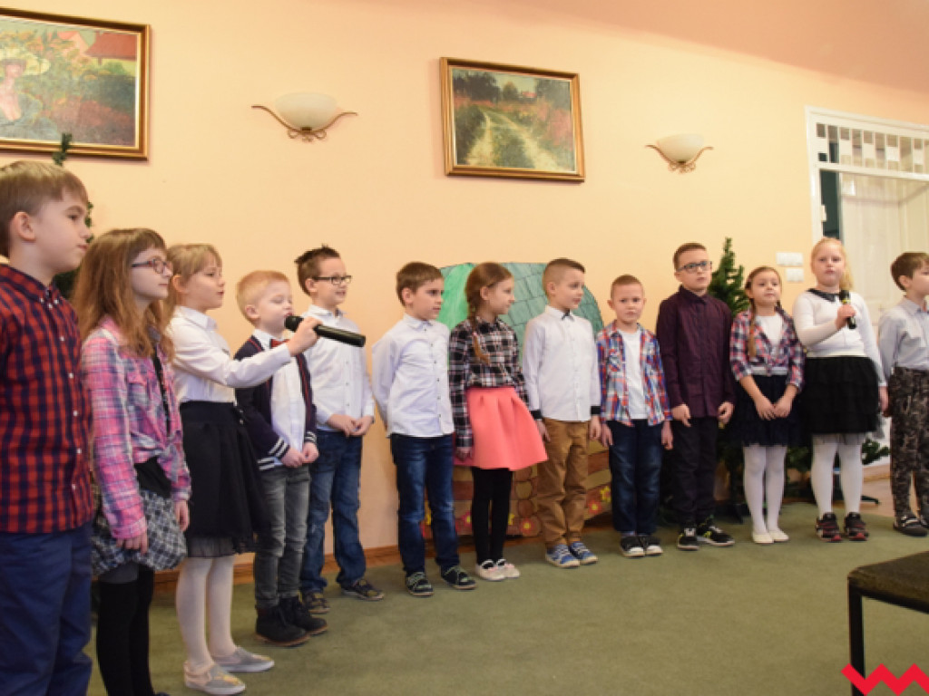 Dzień Babci i Dziadka w Zespole Szkolno-Przedszkolnym w Kołaczkowie
