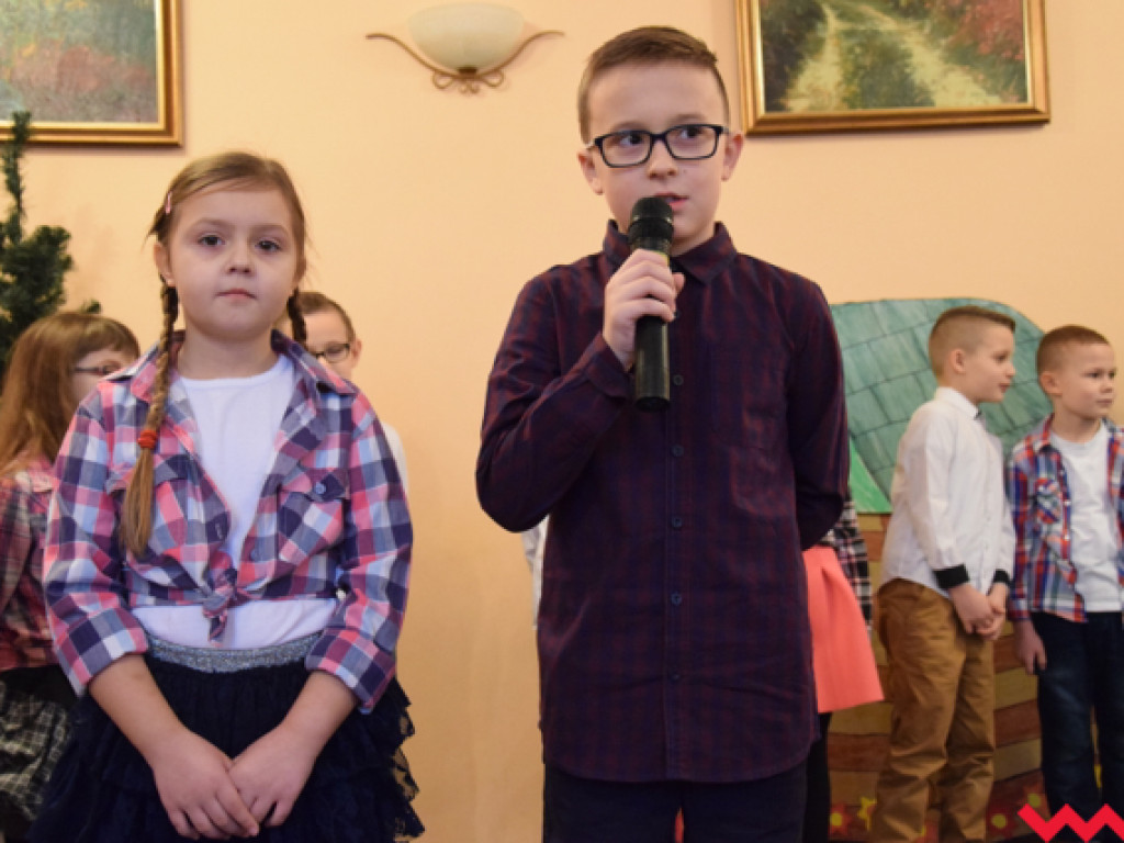 Dzień Babci i Dziadka w Zespole Szkolno-Przedszkolnym w Kołaczkowie