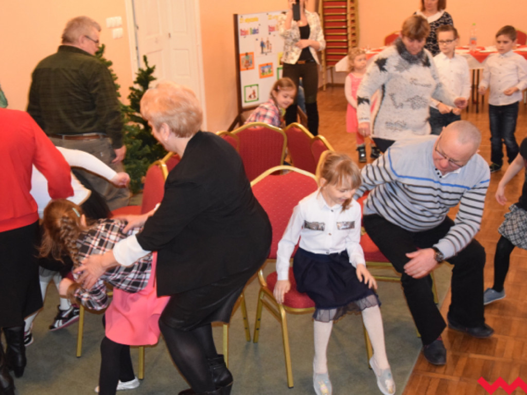 Dzień Babci i Dziadka w Zespole Szkolno-Przedszkolnym w Kołaczkowie
