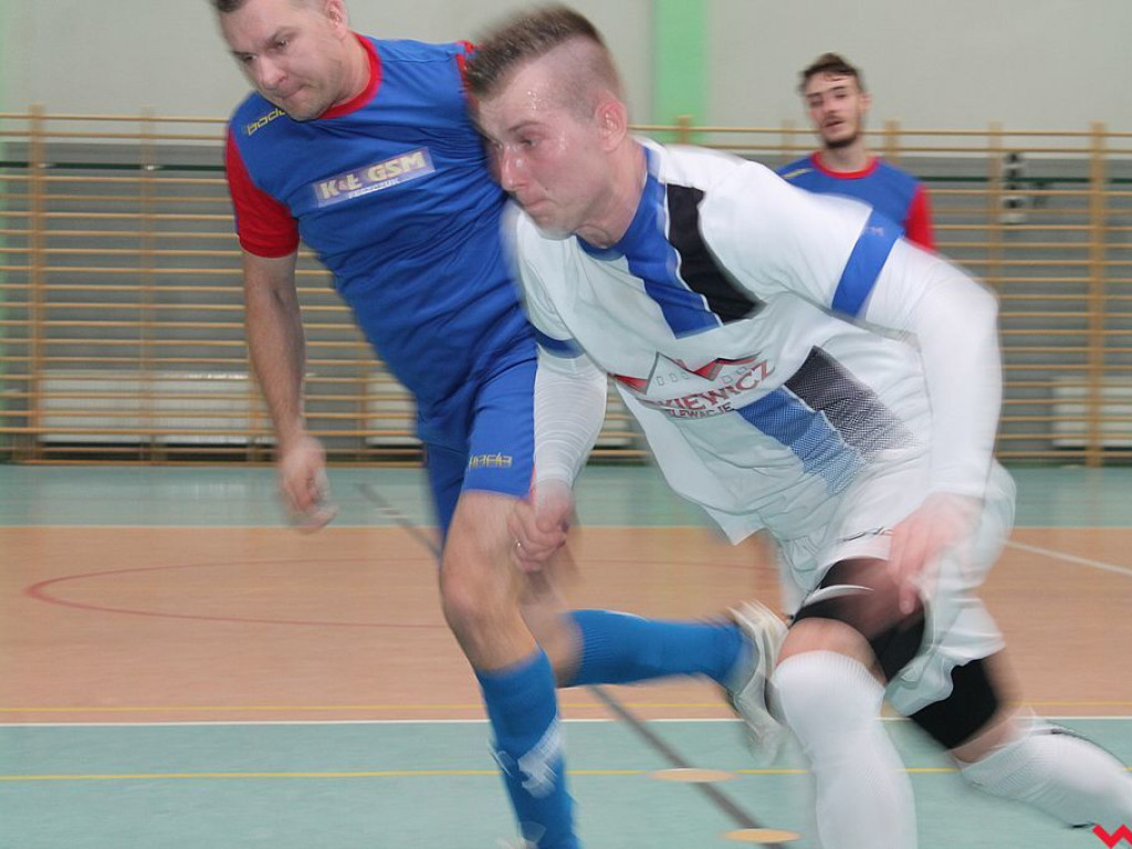 Drużyna Sodkiewicz Elewacje goni lidera w pyzdrskiej halówce