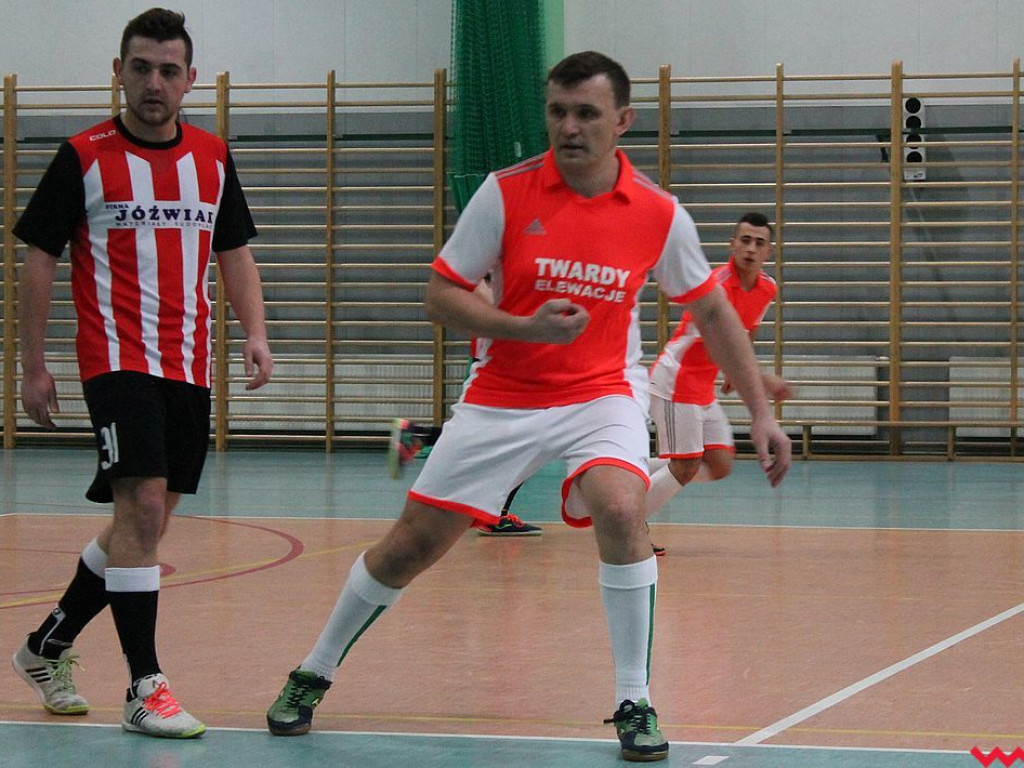 Drużyna Sodkiewicz Elewacje goni lidera w pyzdrskiej halówce