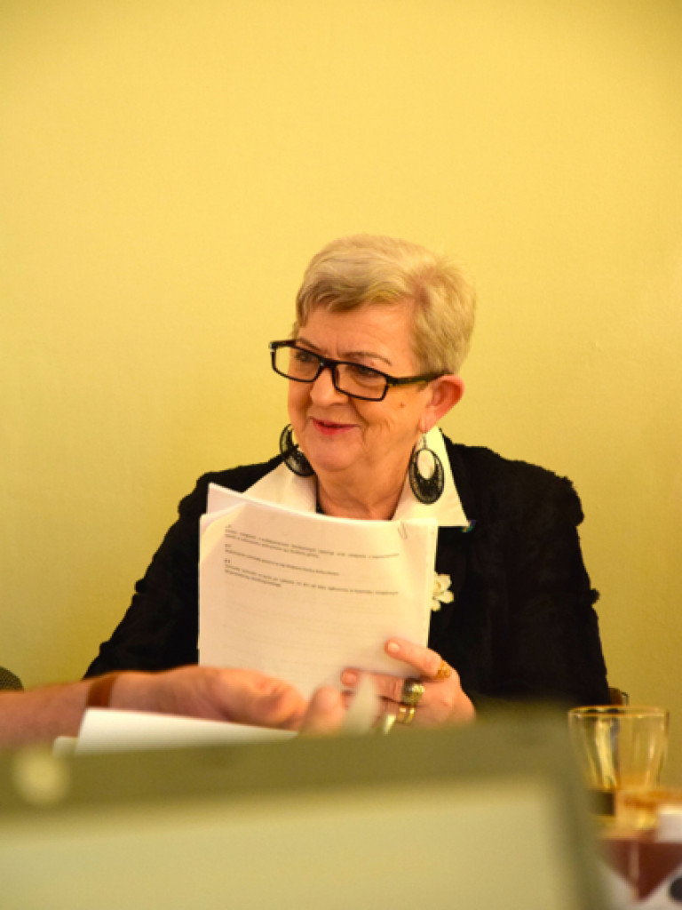 Kasa popłynęła szerokim strumieniem do wyborców. Humor radnym zdecydowanie się poprawił