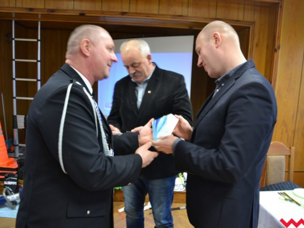 Ochotnicy z Białego Piątkowa pozyskiwali pieniądze i kupowali sprzęt
