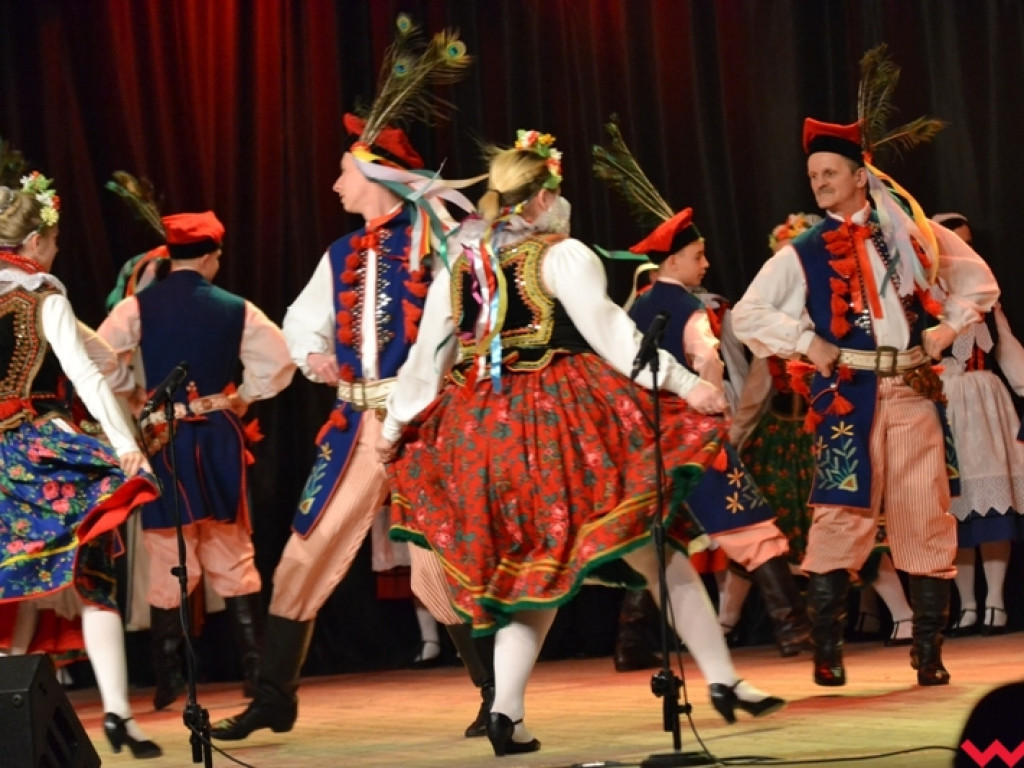 Uczta dla oka, ucha i serca. Ziemia Wrzesińska po raz kolejny pokazała żywioł folkloru