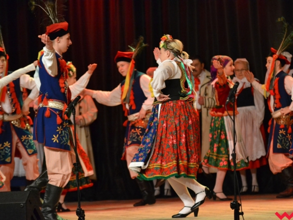Uczta dla oka, ucha i serca. Ziemia Wrzesińska po raz kolejny pokazała żywioł folkloru
