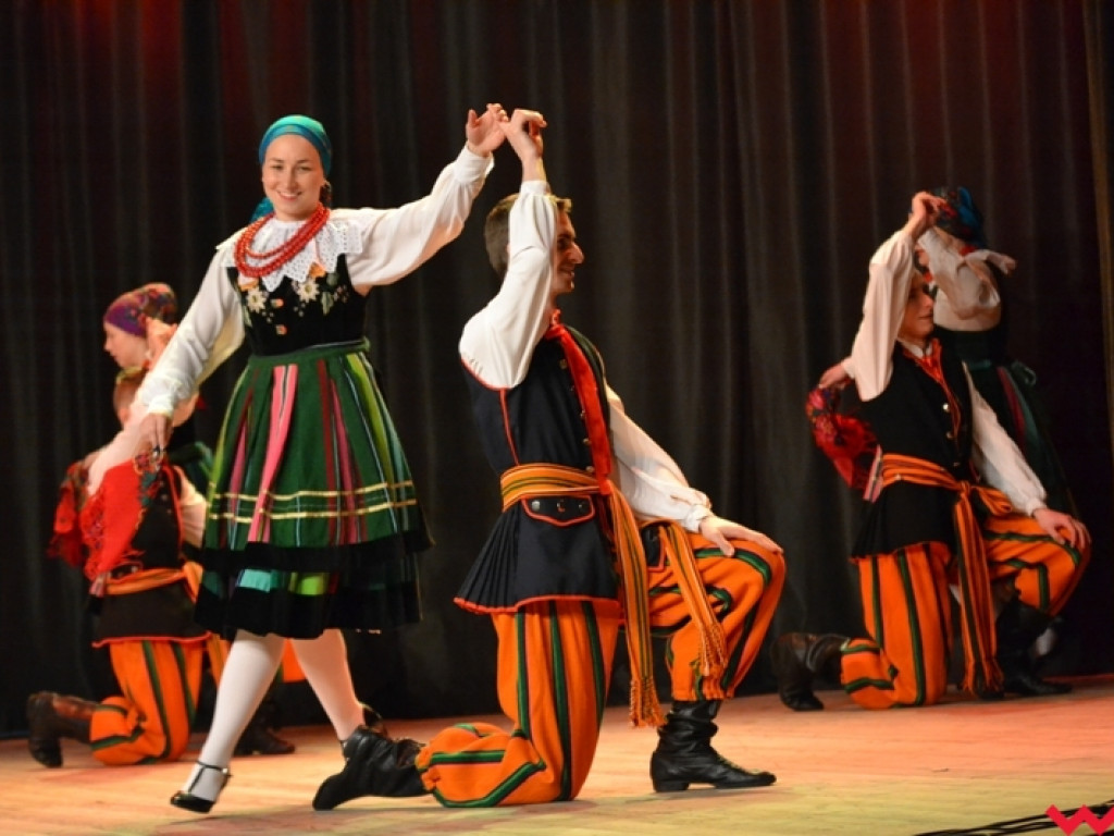 Uczta dla oka, ucha i serca. Ziemia Wrzesińska po raz kolejny pokazała żywioł folkloru