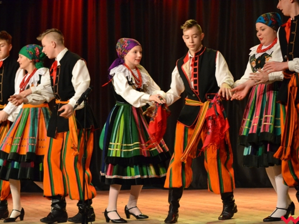 Uczta dla oka, ucha i serca. Ziemia Wrzesińska po raz kolejny pokazała żywioł folkloru