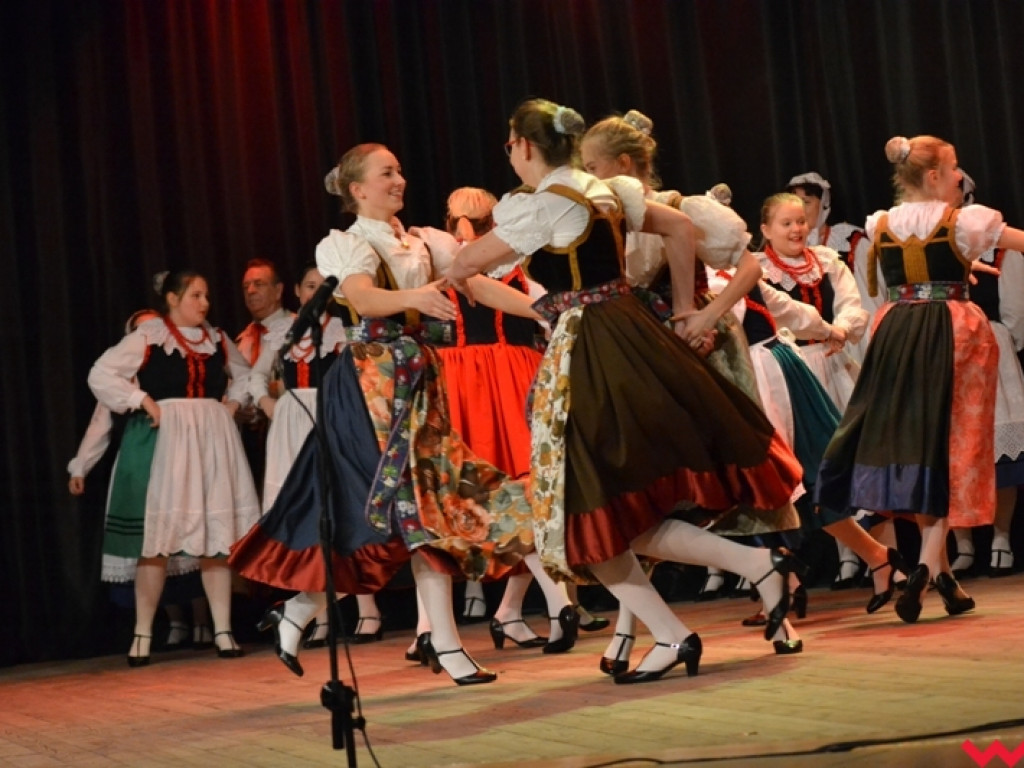 Uczta dla oka, ucha i serca. Ziemia Wrzesińska po raz kolejny pokazała żywioł folkloru