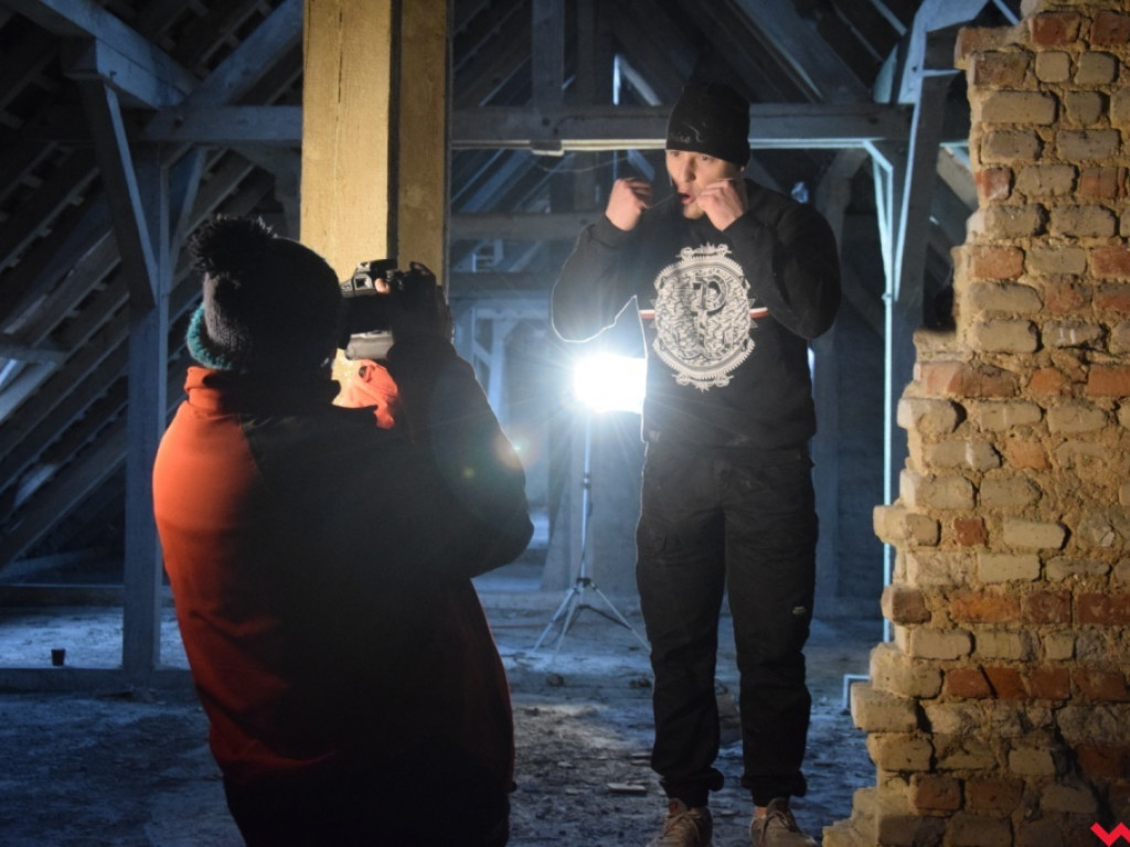 Raperzy o żołnierzach wyklętych. Powstaje wideoklip do piosenki „Wichura” w reżyserii Zbysława Kaczmarka