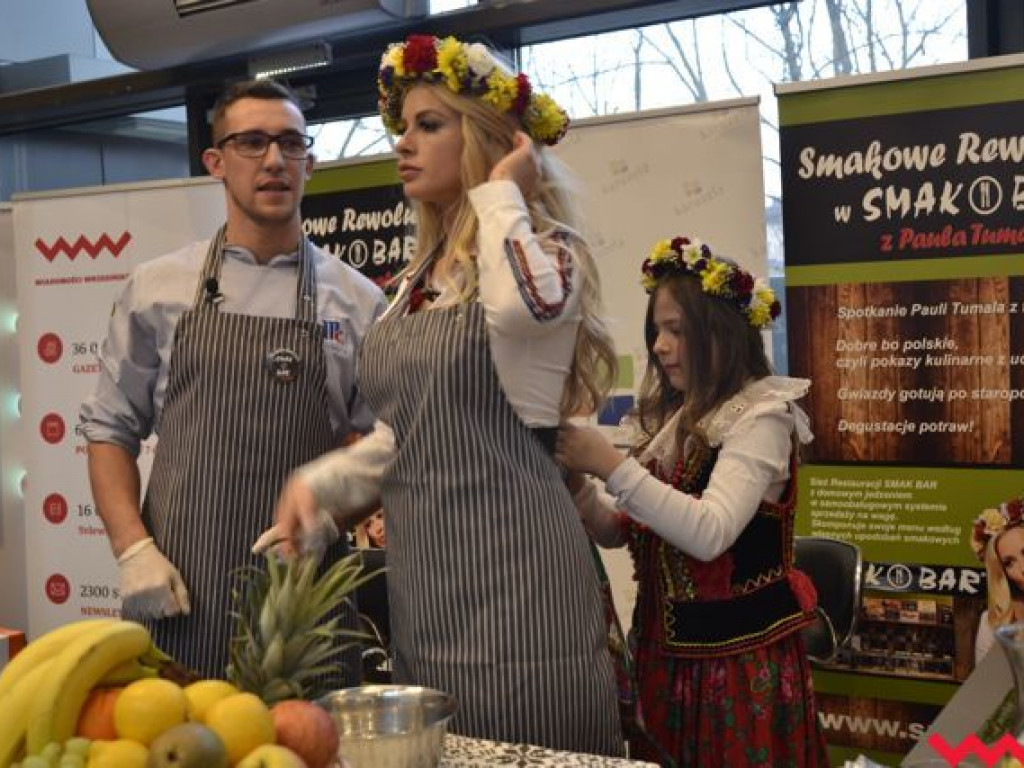 Spotkanie Pauli Tumali z fanami w Galerii Karuzela