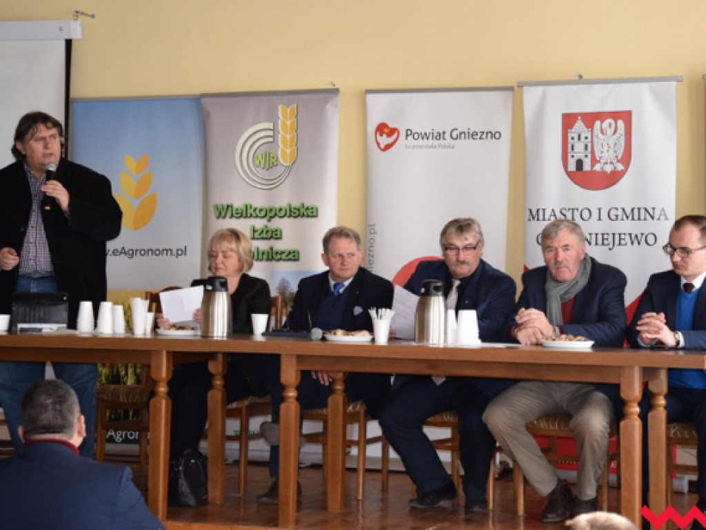 Rolnicy odliczają dni do wybuchu wojny z ASF. Echa forum w Pakszynie