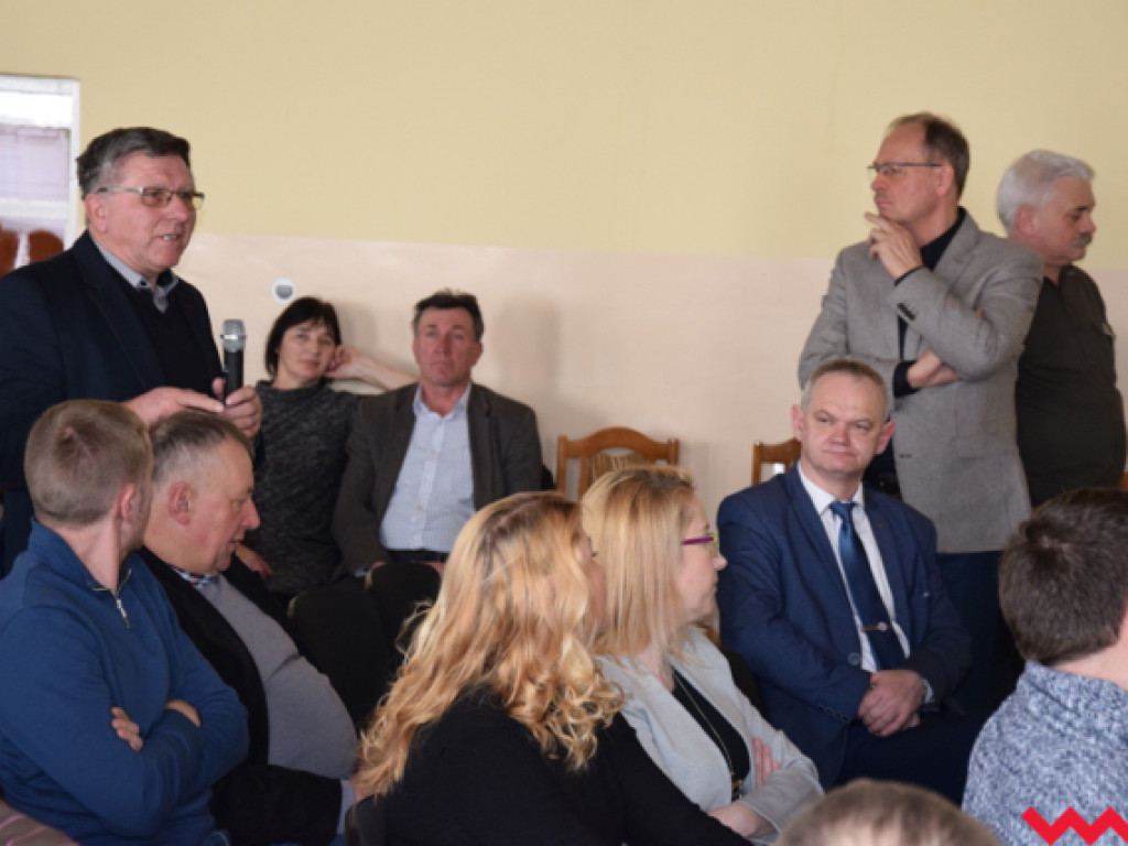 Rolnicy odliczają dni do wybuchu wojny z ASF. Echa forum w Pakszynie