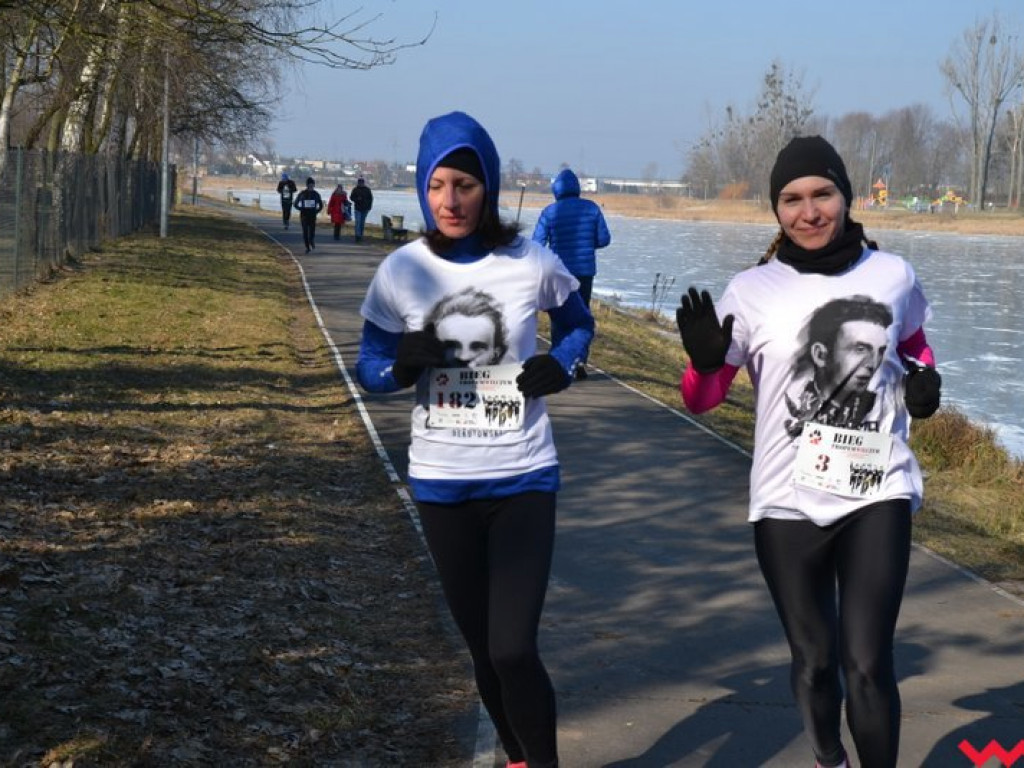 Września ruszyła Tropem Wilczym. Rodzinny bieg z patriotycznym podtekstem