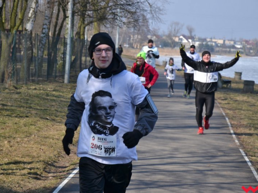 Września ruszyła Tropem Wilczym. Rodzinny bieg z patriotycznym podtekstem