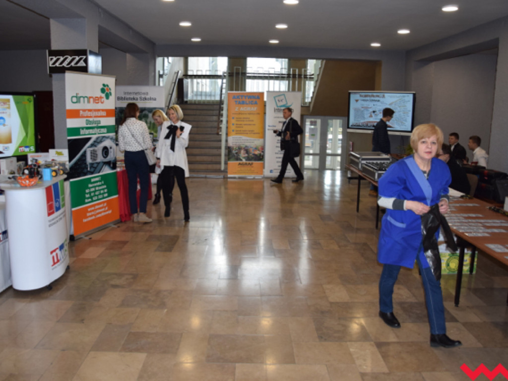 Czy nowe technologie mogą pomóc w edukacji? Konferencja naukowa zorganizowana przez Szkołę Podstawową nr 6
