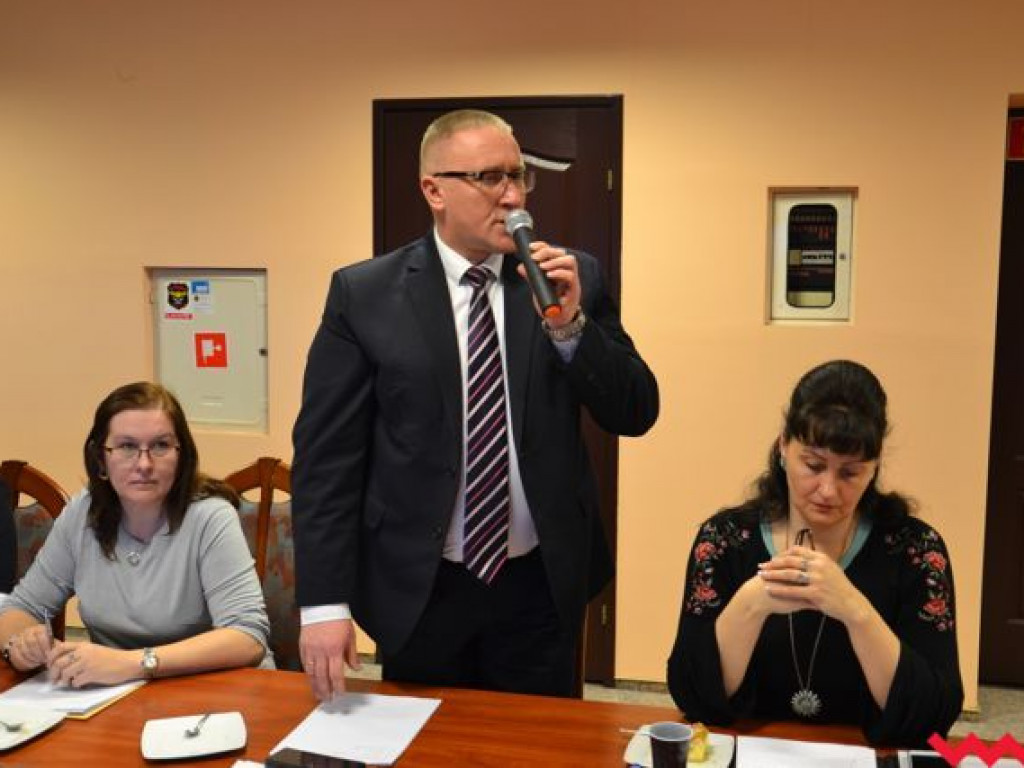 Radni niemal jednogłośnie uchwalili podwyżki za śmieci. Inne zdanie miał tylko Romuald Barszcz