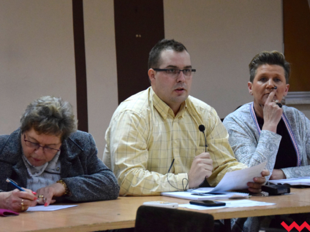 Wójt próbuje przymusić radę sołecką do sprzątania śmieci w miejscach publicznych. Borzykowo odpowiada: Dosyć tego!