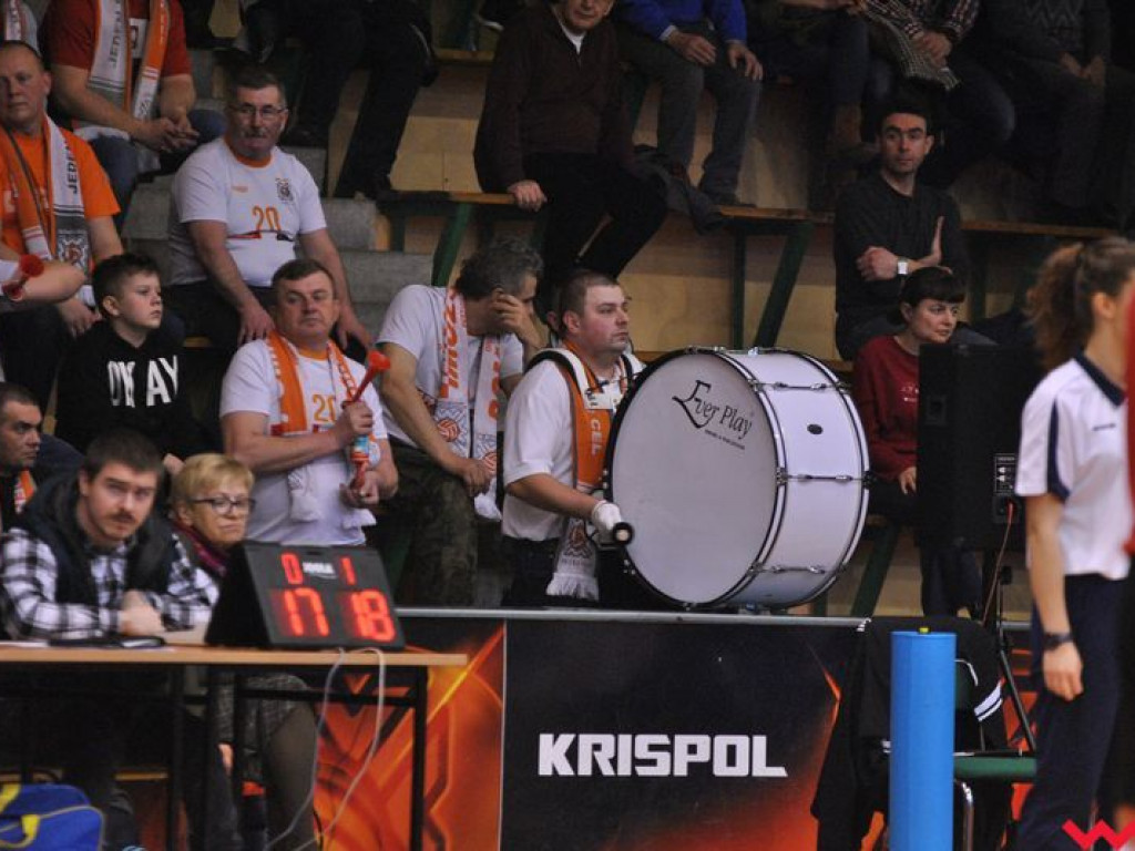 Pierwszy krok siatkarzy APP Krispol w kierunku podium. Po wyrównanej walce wrześnianie wygrywają spotkanie otwierające rywalizację (galeria)