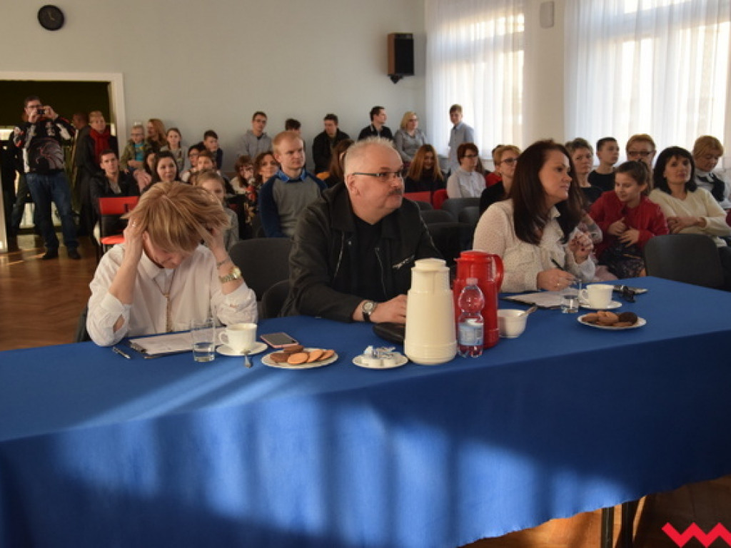 Młodzież pokazała umiejętności wokalne na przedświątecznej „Szansie na sukces”