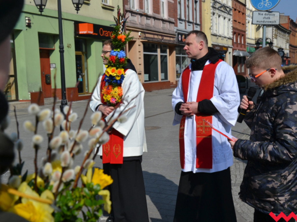 Przez miasto z palmami. Wrzesińska wersja Światowego Dnia Młodzieży