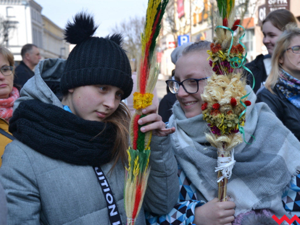 Przez miasto z palmami. Wrzesińska wersja Światowego Dnia Młodzieży