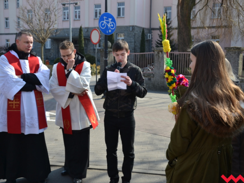Przez miasto z palmami. Wrzesińska wersja Światowego Dnia Młodzieży
