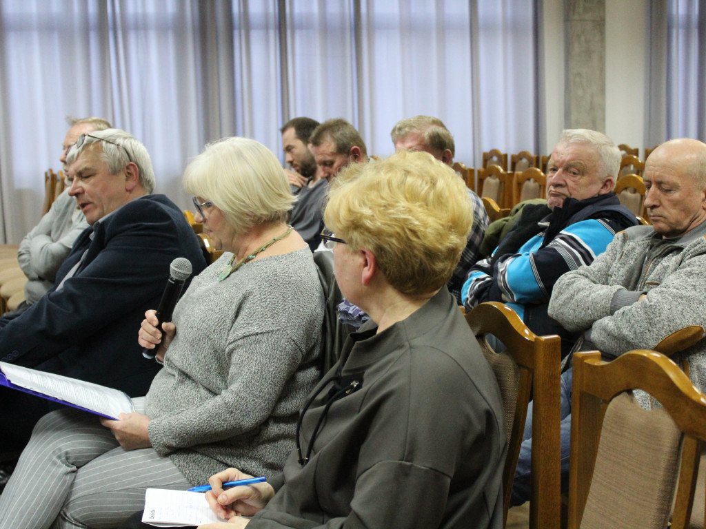 Jest propozycja przenosin biblioteki. Mieszkańcy mają jednak wątpliwości