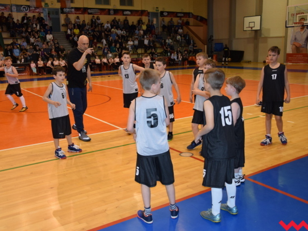 Reprezentacja Wrześni kolejny raz nie dała rady US Army. Pokaz siły Amerykanów w czwartej kwarcie