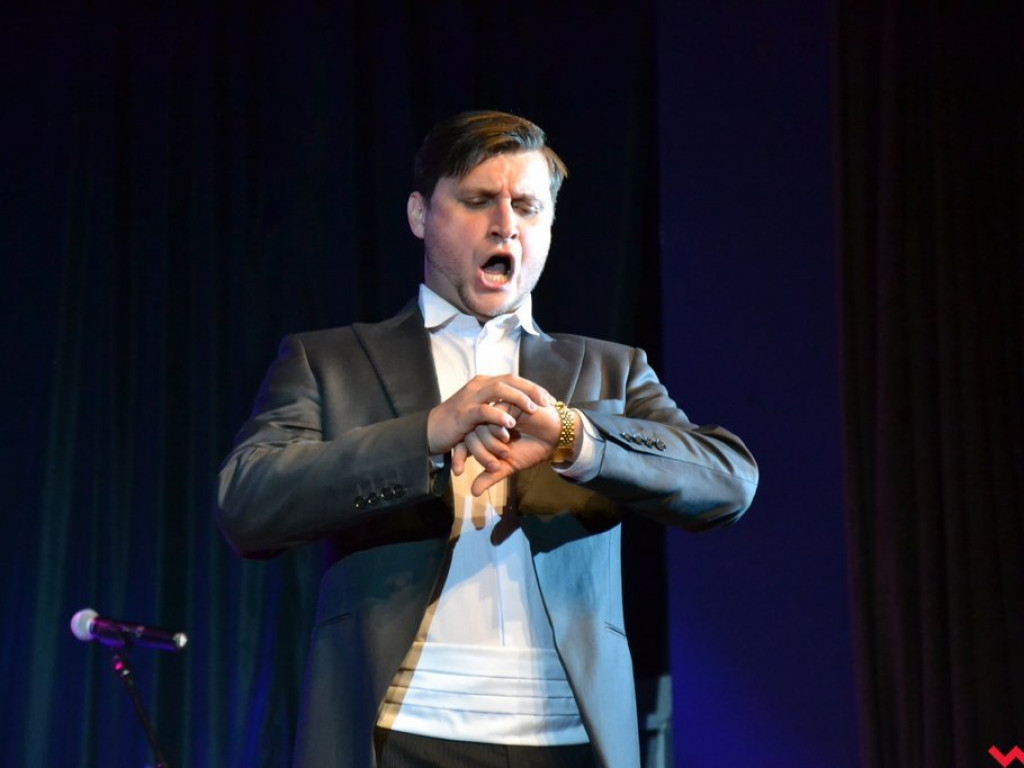 Operetkowa lista przebojów ze szczyptą humoru i seksapilu