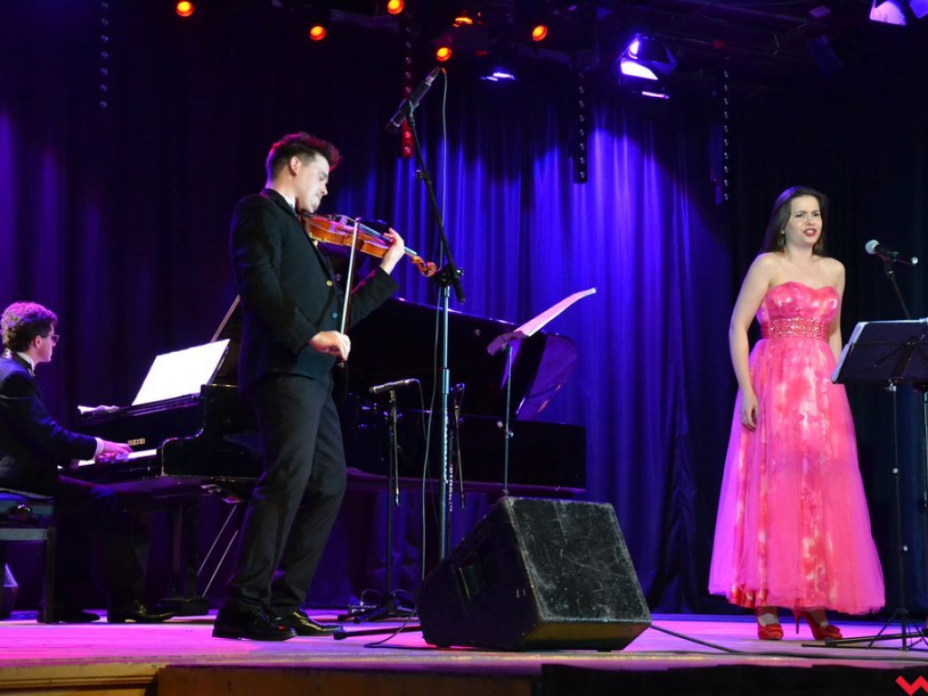 Operetkowa lista przebojów ze szczyptą humoru i seksapilu